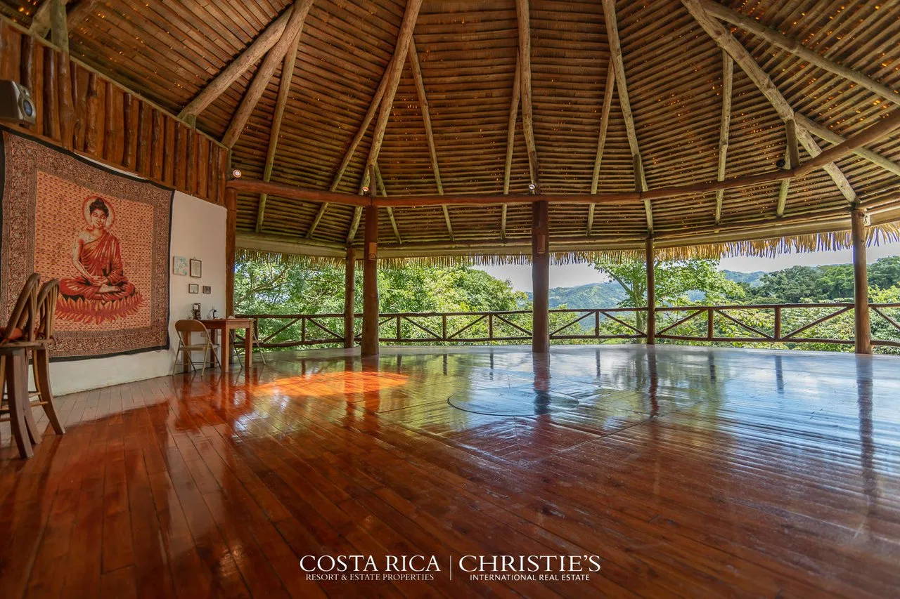 Eco-retreat and Wellness Center Amatierra