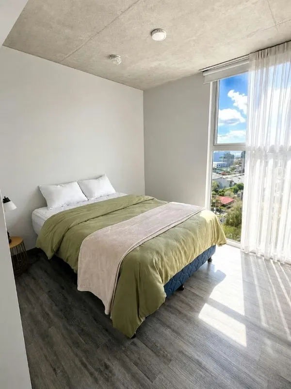 Este hermoso apartamento totalmente amueblado, ubicado en Sabana Sur, ofrece la combinación perfecta de comodidad, ...