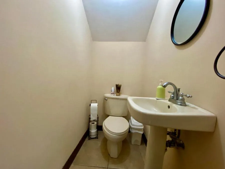 Venta de Casa en Santa Ana, San José. RAH 25-31 PRECIO REBAJADO - Venta en Santa Ana, photo 2