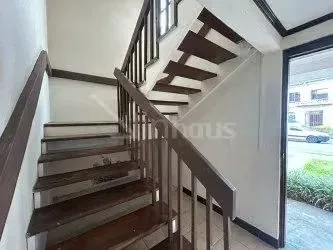 Casa en alquiler en Ayarco, ubicada en residencial sobre calle secundaria. Esta casa cuenta con espacio para 4 vehiculos, dos bajo techo y dos frente a la casa. Cuenta con espacios ..., photo 14