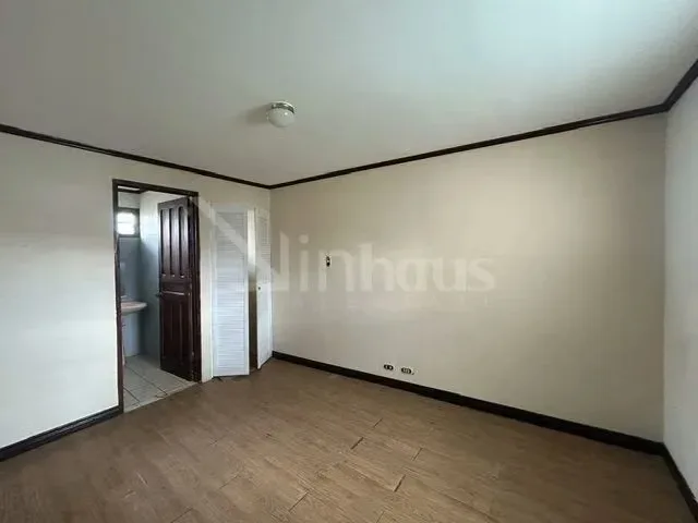 Casa en alquiler en Ayarco, ubicada en residencial sobre calle secundaria. Esta casa cuenta con espacio para 4 vehiculos, dos bajo techo y dos frente a la casa. Cuenta con espacios ..., photo 10