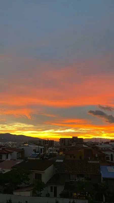 Aproveche la oportunidad de invertir en una de las zonas de mayor plusvalía del este de San José. Este apartamento ofrece un diseño moderno, excelente distribución y una vista ..., photo 2
