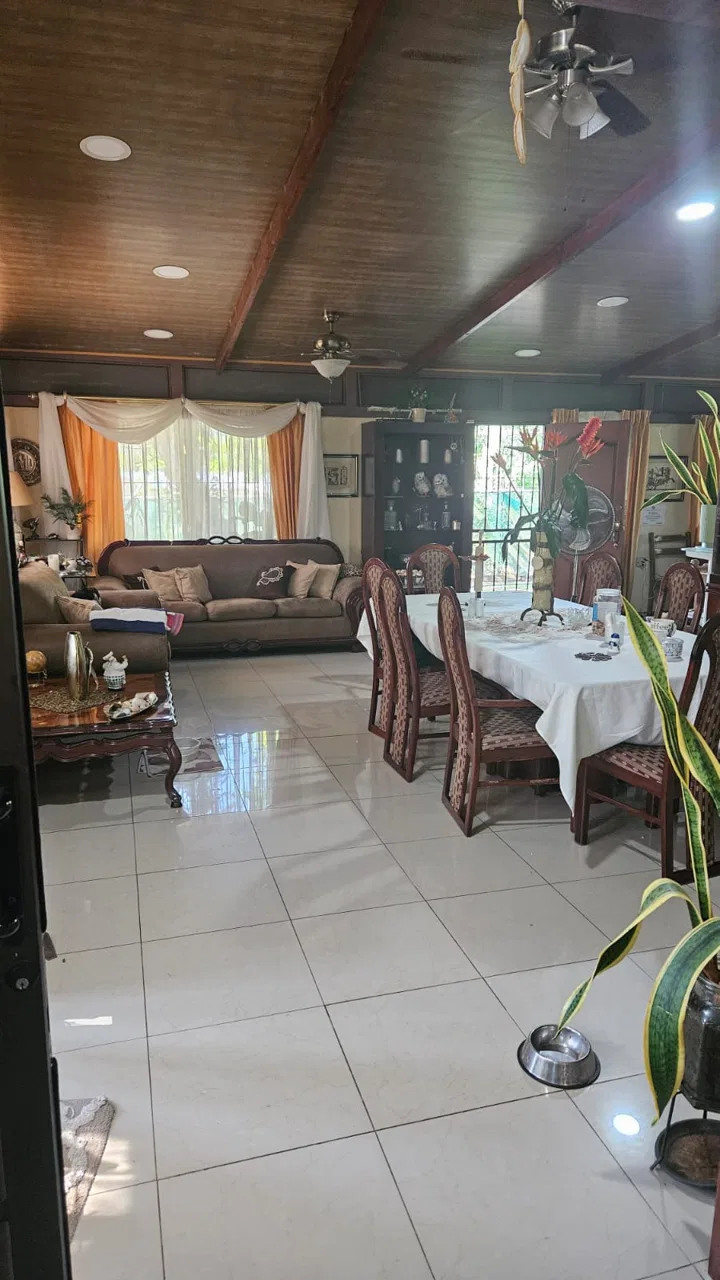 Se Vende Quinta con Apartamento en San Mateo, Alajuela