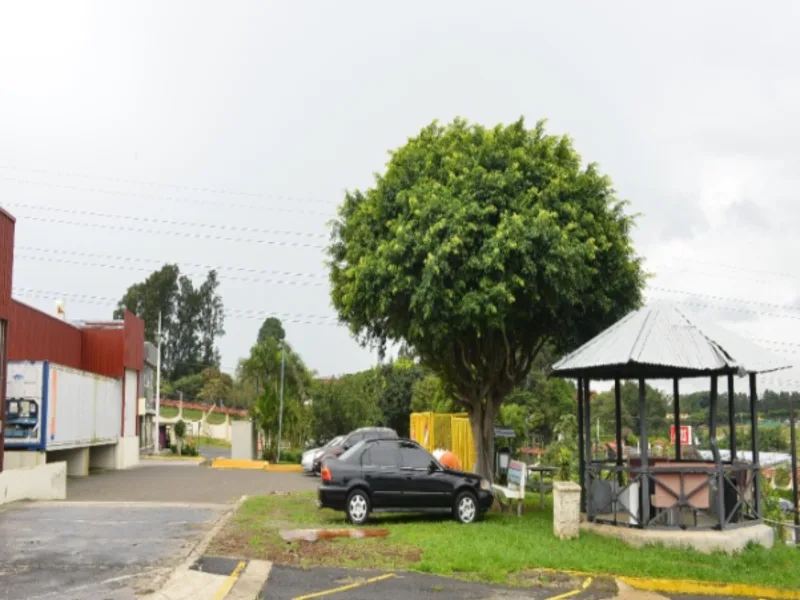 Commercial For Sale in Belen, photo 9