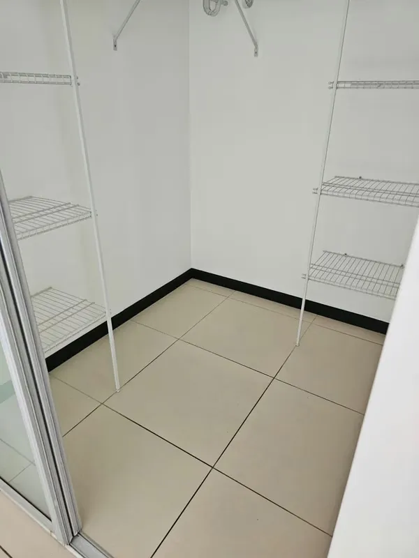 Viva con estilo y comodidad en este amplio apartamento tipo estudio en condominio Paradisus, Rohrmoser., photo 11