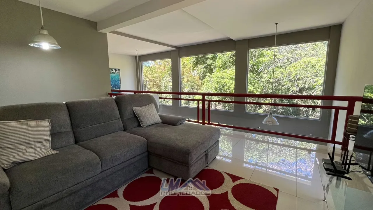 Disfrutá de la tranquilidad de vivir rodeado de naturaleza en esta amplia casa de dos plantas, ubicada en un seguro y tranquilo condominio en Ciudad Colón, San José., photo 4