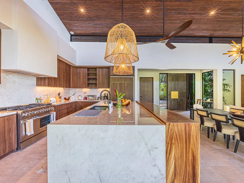 4 Bed Single Family Homes For Sale in Uvita, photo 14