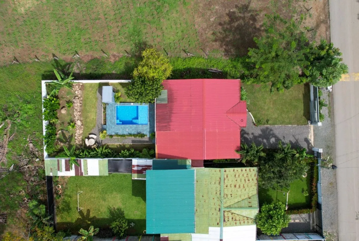 PROPERTY WITH TWO BEDROOMS AND POOL IN BAHIA BALLENA CENTER – 0.12 ACRES, photo 4