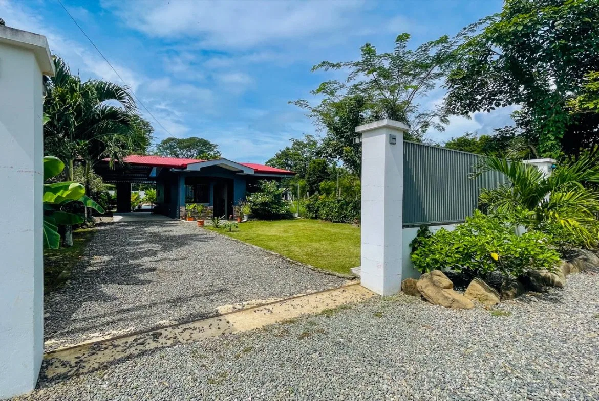 PROPERTY WITH TWO BEDROOMS AND POOL IN BAHIA BALLENA CENTER – 0.12 ACRES, photo 6