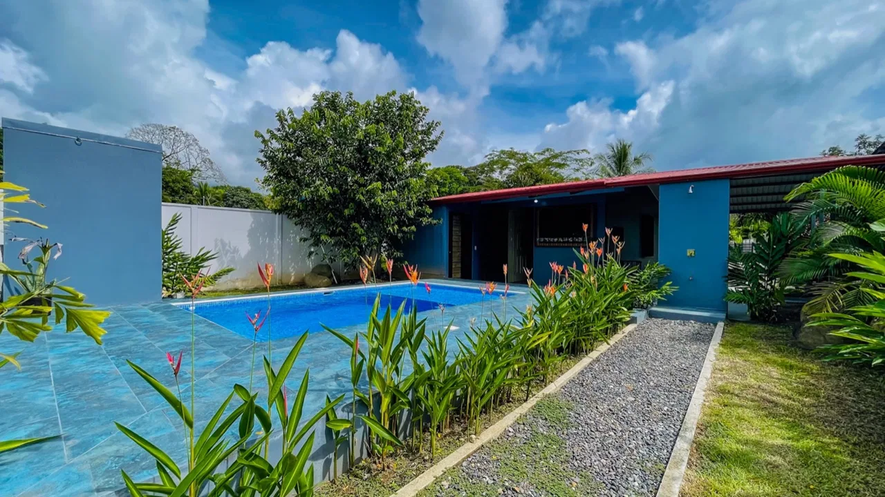 PROPERTY WITH TWO BEDROOMS AND POOL IN BAHIA BALLENA CENTER – 0.12 ACRES, photo 7
