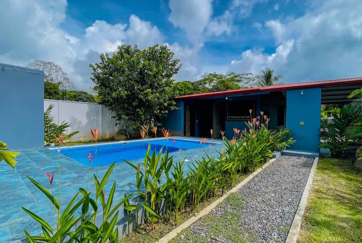 PROPERTY WITH TWO BEDROOMS AND POOL IN BAHIA BALLENA CENTER – 0.12 ACRES, photo 8
