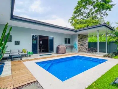 Villa Luma, una villa moderna de 3 dormitorios con piscina privada en el corazón de Uvita., photo 4