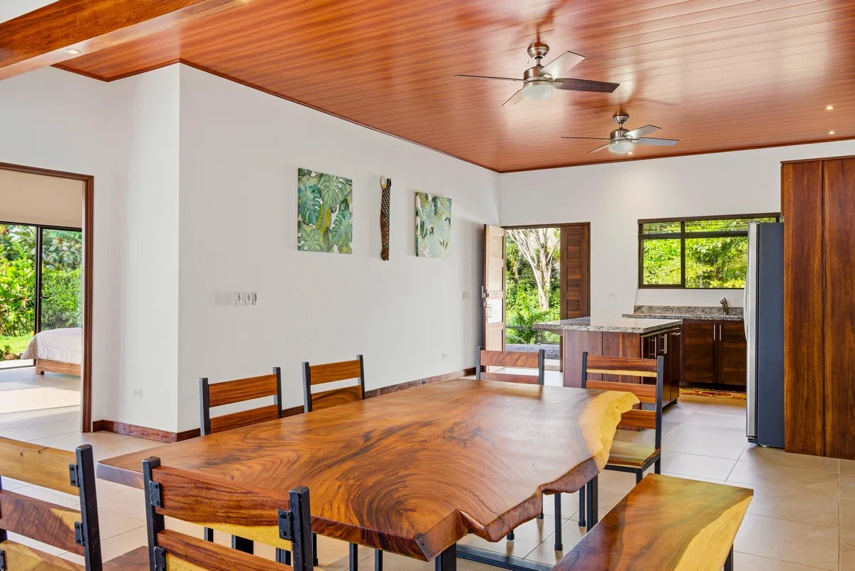LUXURY PROPERTY WITH FIVE BEDROOMS AND GUEST HOUSE, IN PLATANILLO – 1.62 ACRES, photo 14
