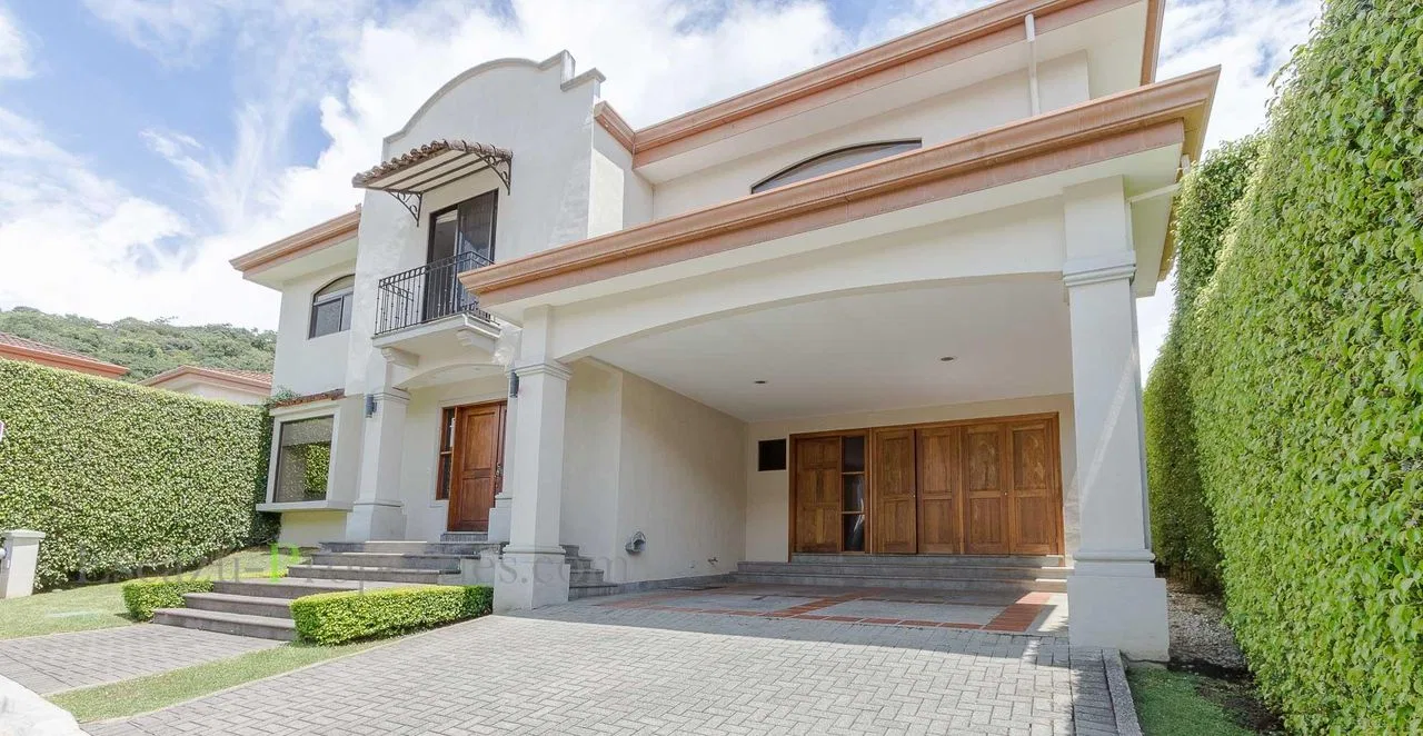 Condominios en venta en Santa Ana | Via Nova