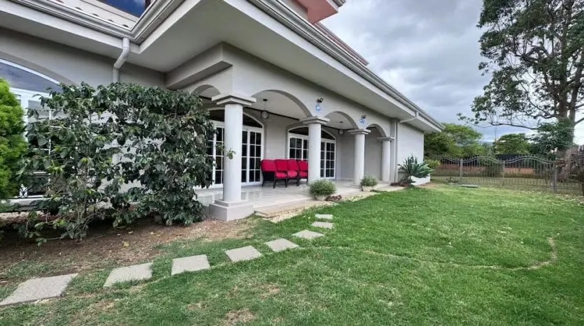Spectacular House for Sale in Colinas de Montealegre, photo 5