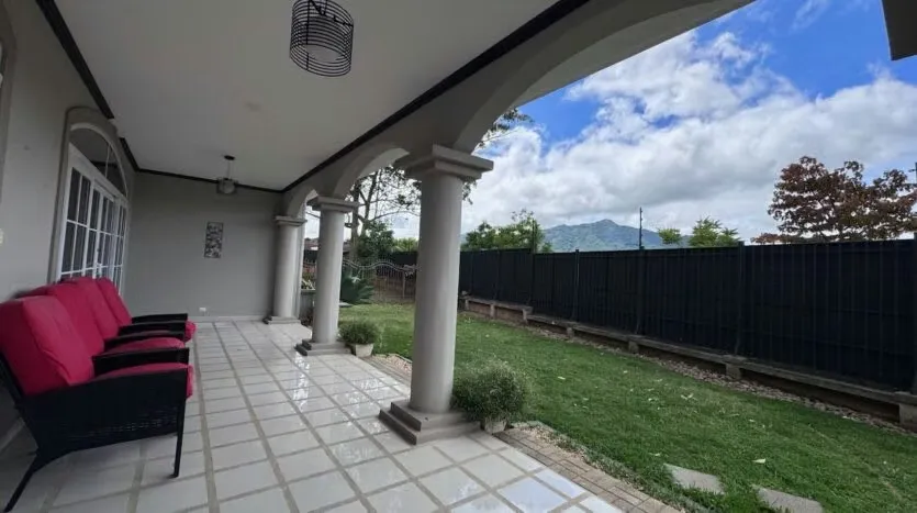 Spectacular House for Sale in Colinas de Montealegre, photo 6