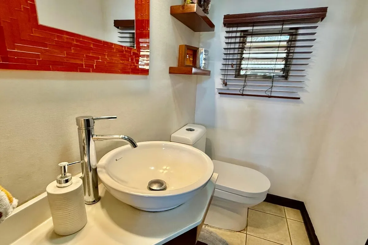 Dining room, guest toilet, integrated kitchen with counter top, granite, gas template. Terrace with garden. ..., photo 13