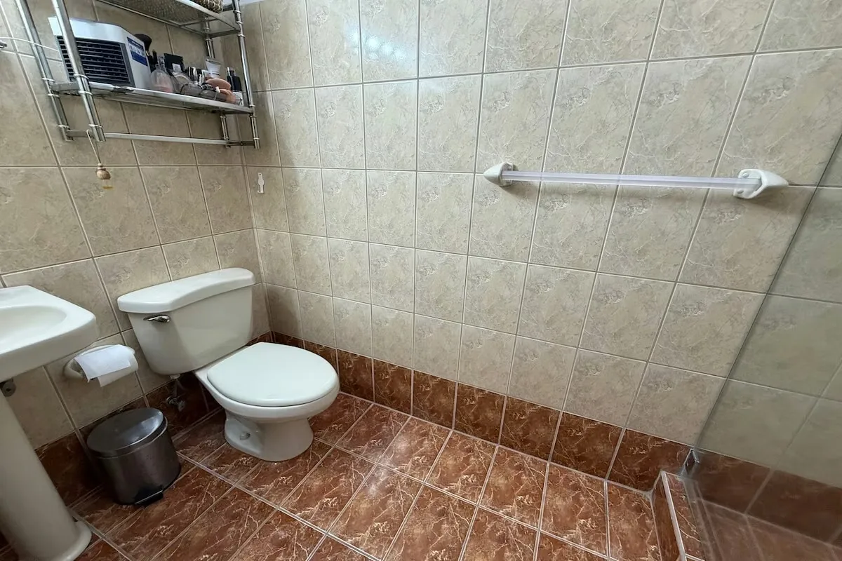 Dining room, guest toilet, integrated kitchen with counter top, granite, gas template. Terrace with garden. ..., photo 16