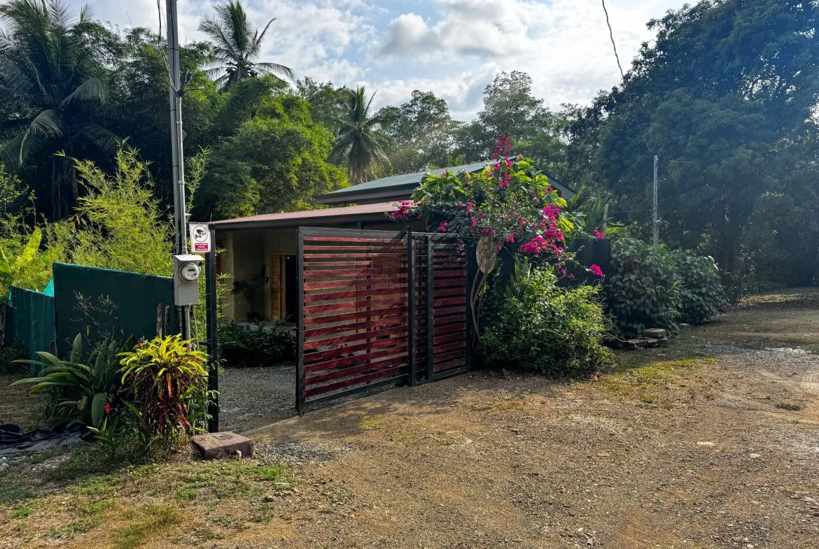 PROPERTY WITH TWO BEDROOMS HOME, IN PUNTA MALA – 0.08 ACRES, photo 6