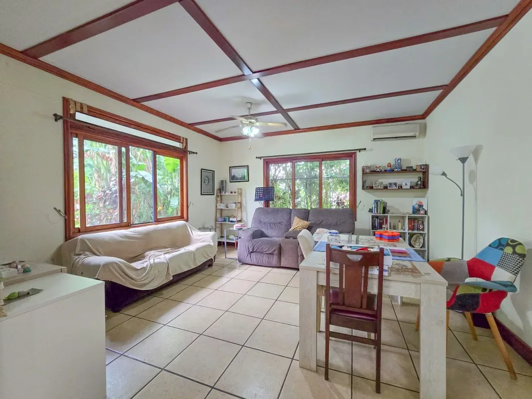 Hermosa y exclusiva propiedad situada en Piedades de Santa Ana, ideal para inversión, negocio o residencia familiar. Cuenta con 3 casas independientes de UNA SOLA PLANTA, amplios ..., photo 2