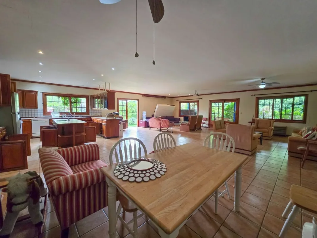 Hermosa y exclusiva propiedad situada en Piedades de Santa Ana, ideal para inversión, negocio o residencia familiar. Cuenta con 3 casas independientes de UNA SOLA PLANTA, amplios ..., photo 9