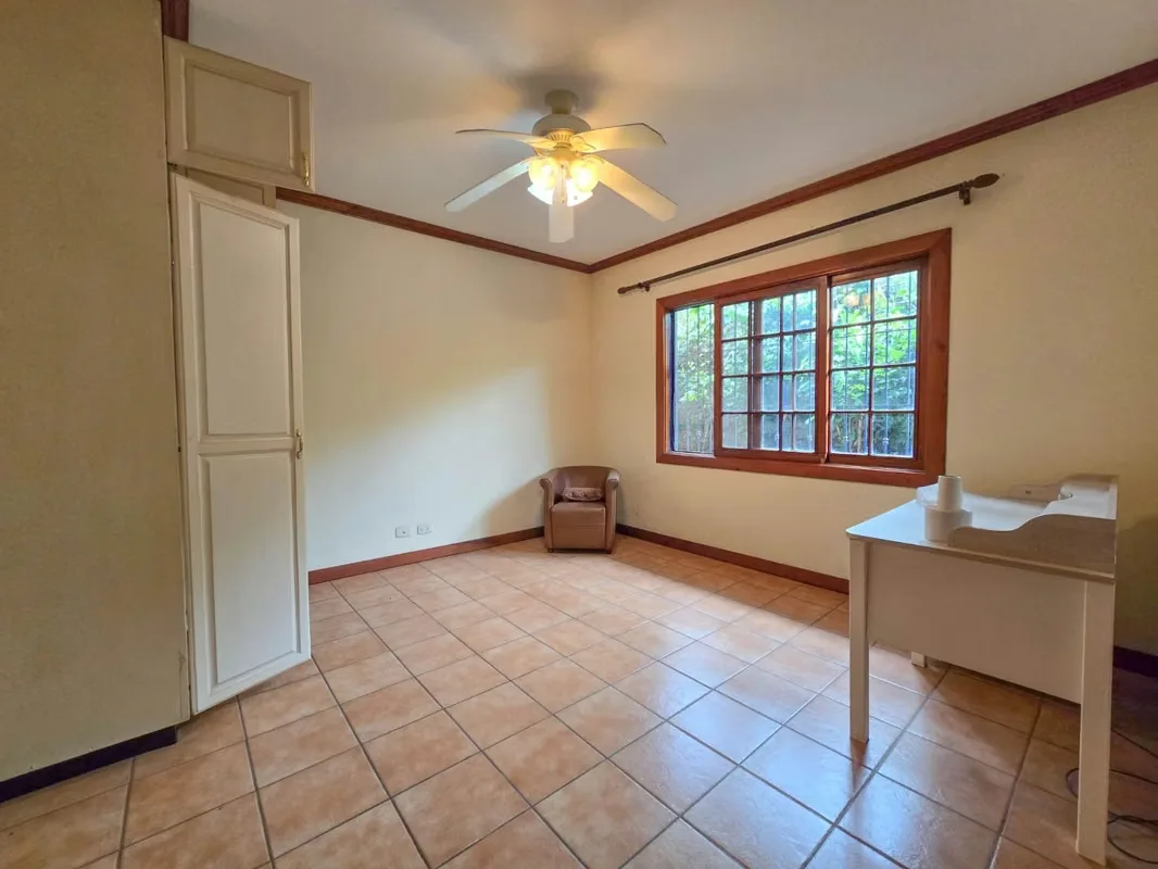 Hermosa y exclusiva propiedad situada en Piedades de Santa Ana, ideal para inversión, negocio o residencia familiar. Cuenta con 3 casas independientes de UNA SOLA PLANTA, amplios ..., photo 10