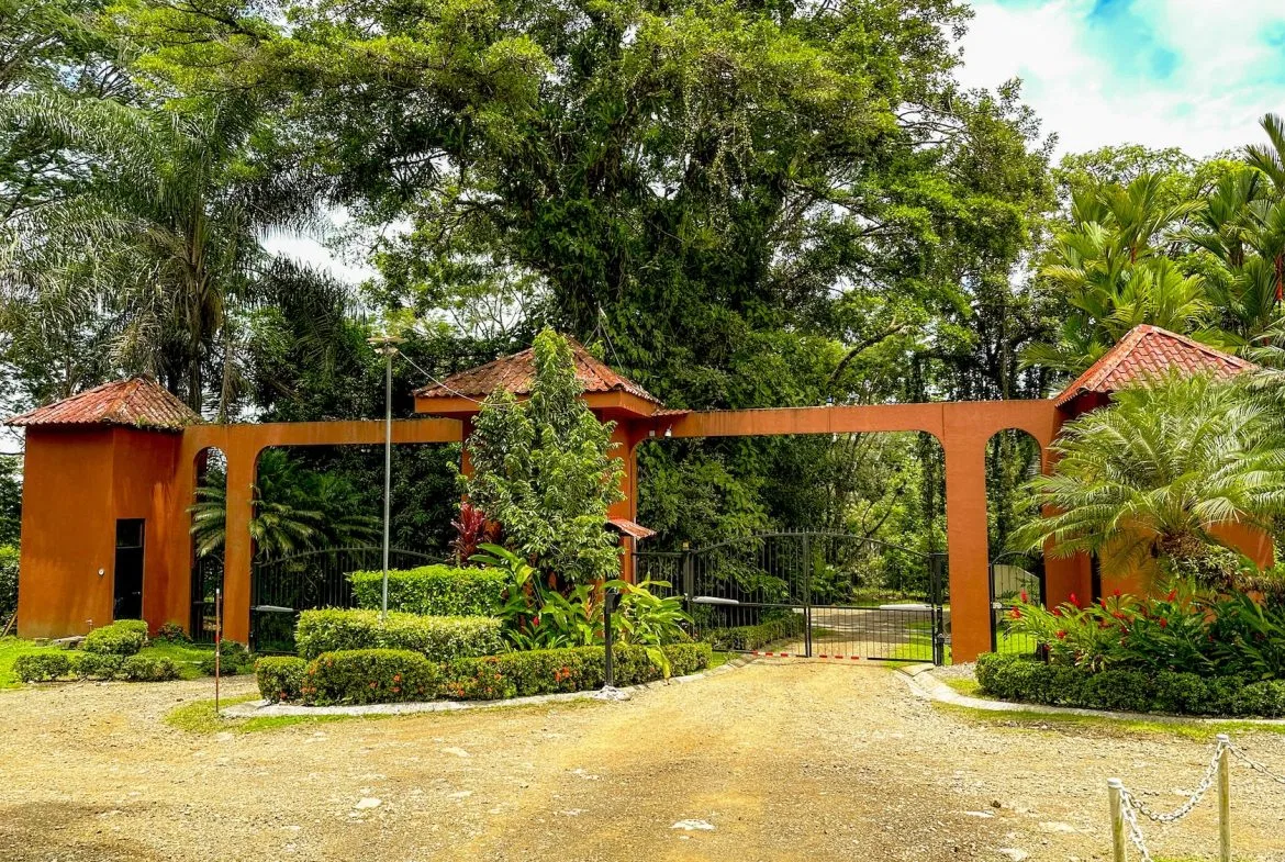 BUILDING PROPERTY WITH OCEAN VIEWS IN A GATED COMMUNITY, IN OJOCHAL – 0.4 ACRES, photo 6