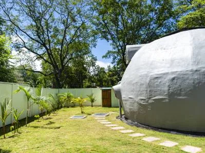 ¡Exclusiva casa domo de 2 dormitorios con piscina, a poca distancia de la playa!, photo 4