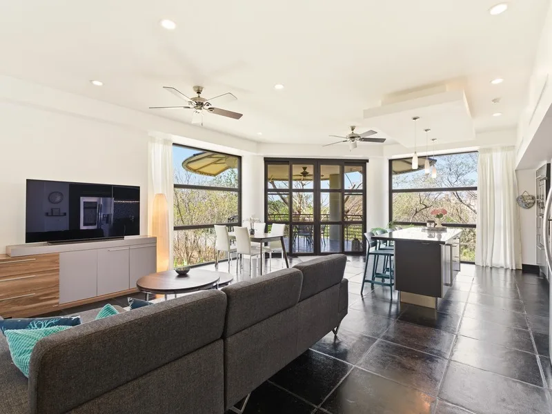 3 Bed Condo For Sale in Tamarindo, photo 5