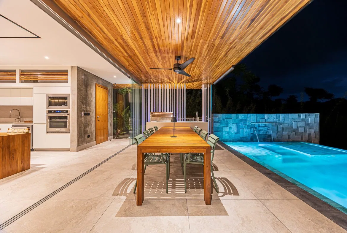 New contemporary tropical villa boasts with a movie theater and views of the iconic whale’s tail, photo 14