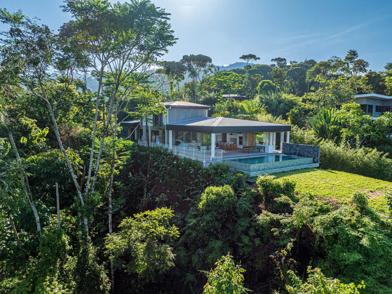 New contemporary tropical villa boasts with a movie theater and views of the iconic whale’s tail, photo 17