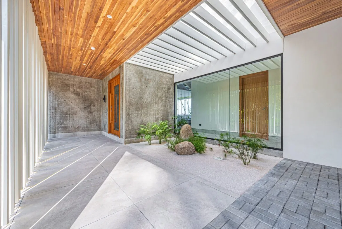 New contemporary tropical villa boasts with a movie theater and views of the iconic whale’s tail, photo 22