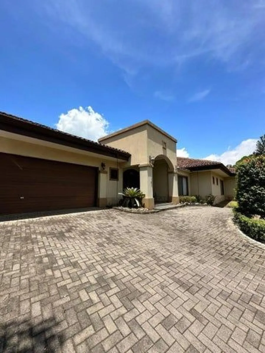 Venta de Casa en Rio Oro, Santa Ana. - Venta en Santa Ana, photo 4