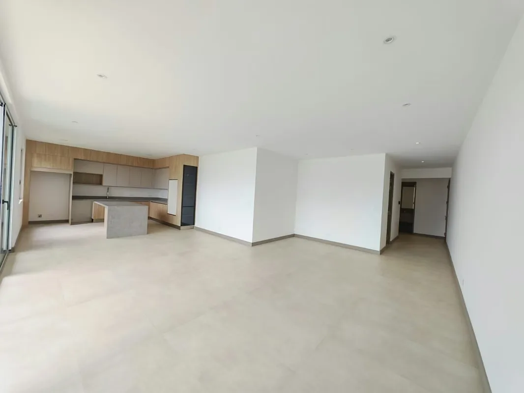 Apartamento en alquiler con 3 habitaciones y terraza en Condominio Dukana para Estrenar, photo 3