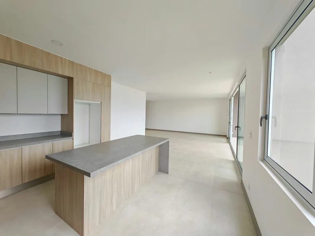 Apartamento en alquiler con 3 habitaciones y terraza en Condominio Dukana para Estrenar, photo 7