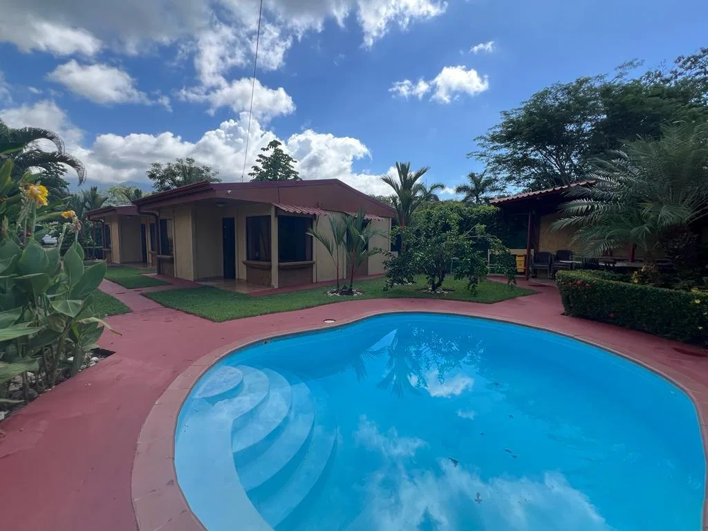 APARTAMENTS WALKING DISTANCE FROM EVERYTHING IN UVITA – 0.12 ACRES