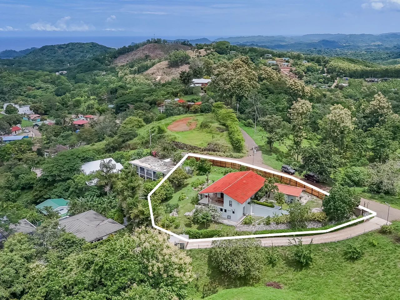 Casa Cavalier - 3BR Ocean View Mountain Home with Studio Apartment, photo 5