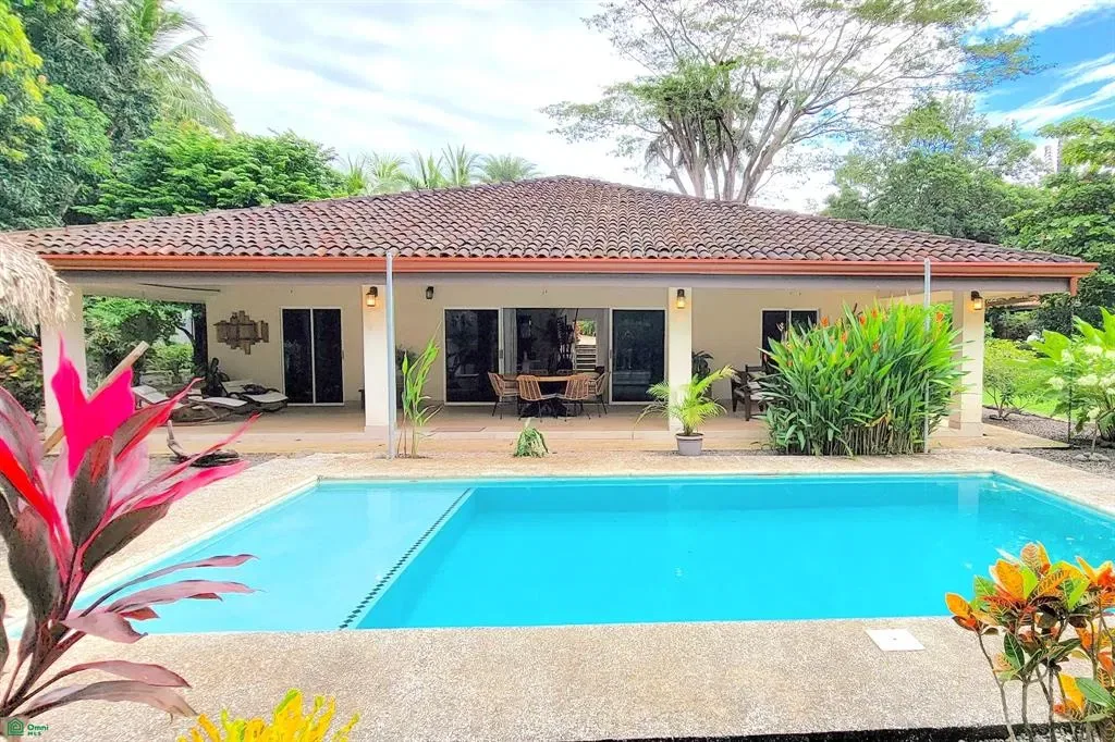 C. Robles, Tamarindo, Guanacaste 50309