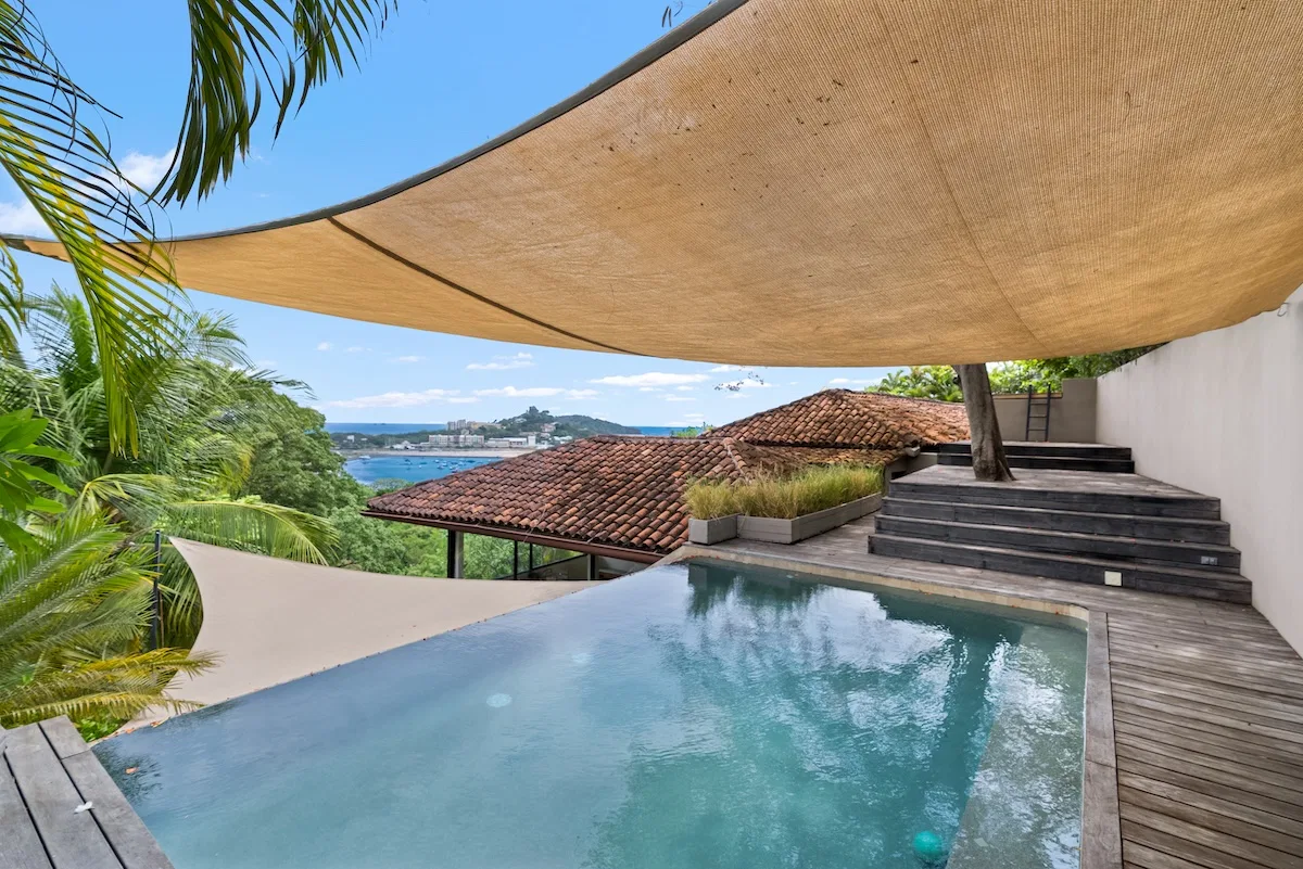 SE VENDE Residencia con Vistas Panorámicas al Océano – Playa Flamingo