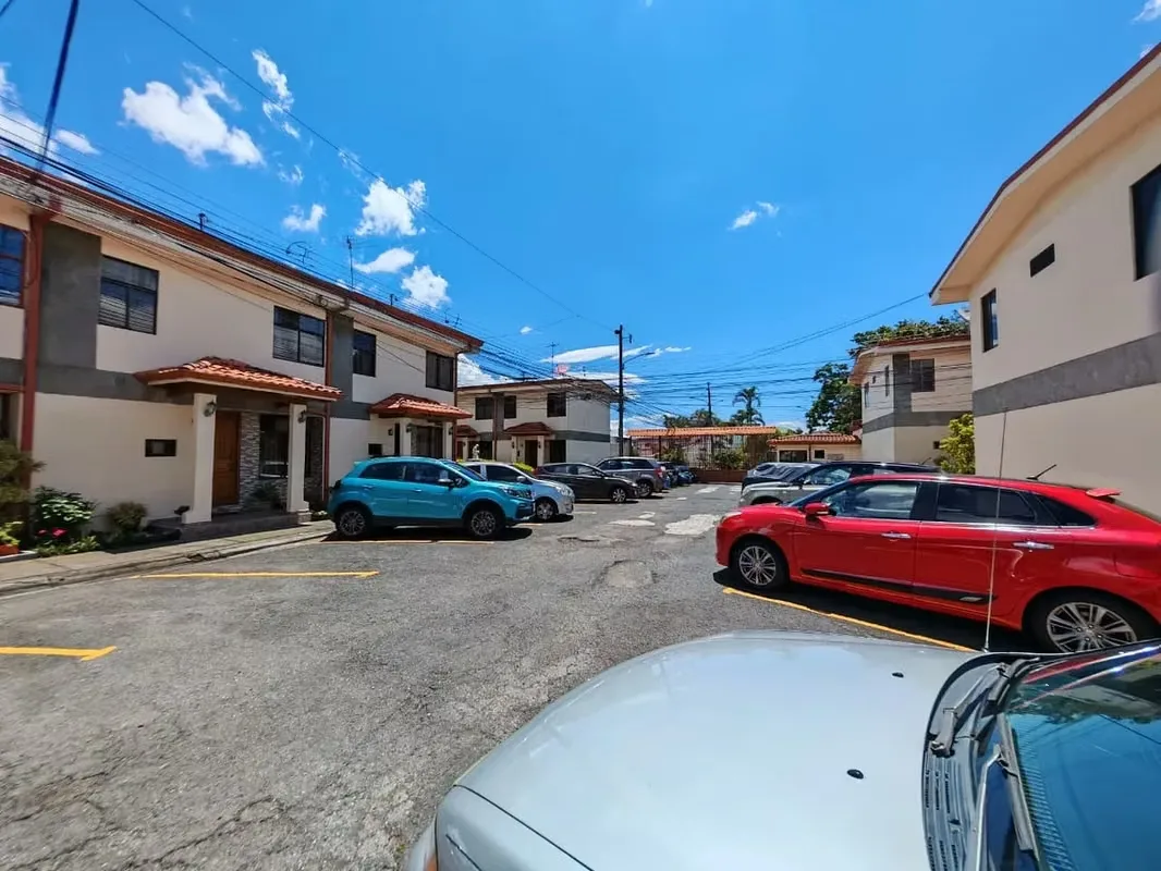 House for Sale in Zapote - 124; Condominium El Córdoba - 124; 4 Rooms - 124; Room in Ground Floor, photo 2