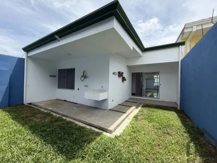 Two-Story House in the Lomas de Montes de Oca Gated Community in Sabanilla de San Pedro, photo 13