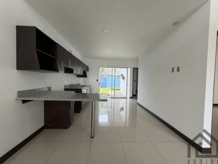 Two-Story House in the Lomas de Montes de Oca Gated Community in Sabanilla de San Pedro, photo 10