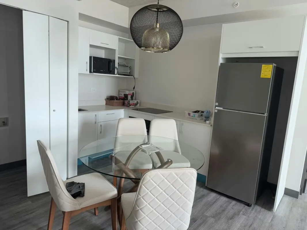 Enjoy contemporary city living in this high-floor 64 m² (688 sq ft) apartment located on the 22nd floor of Secrt Sabana, featuring wall-to-ceiling windows with unobstructed east-facing ..., photo 3