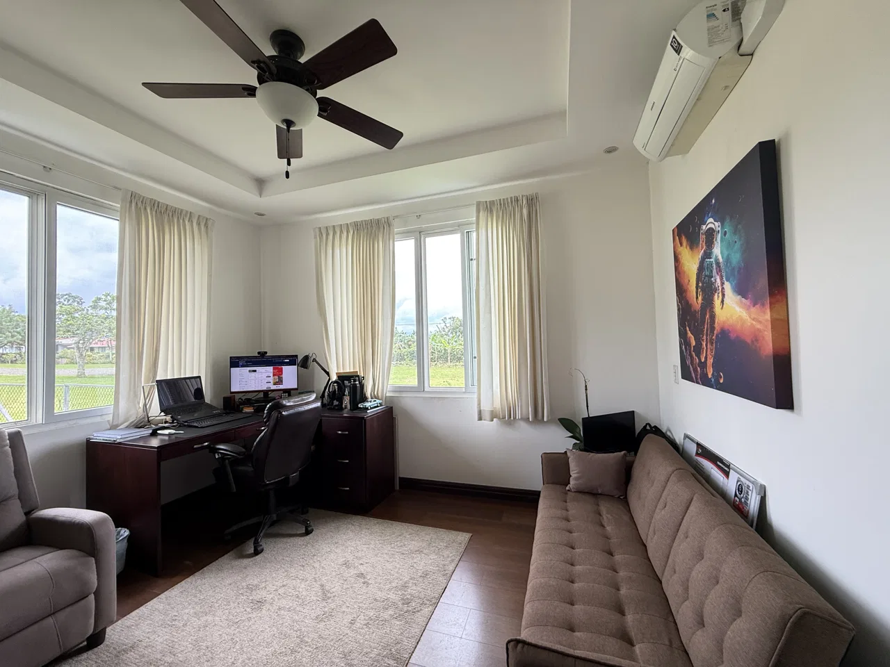 Multi-Home Estate with Endless Possibilities Just 13 Minutes from the Airport, photo 13