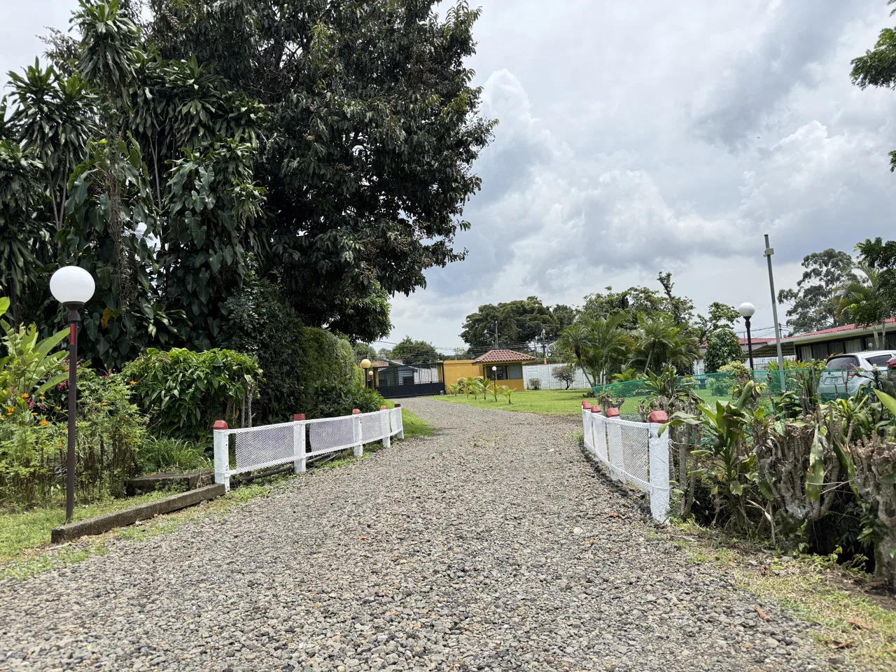 Multi-Home Estate with Endless Possibilities Just 13 Minutes from the Airport, photo 26