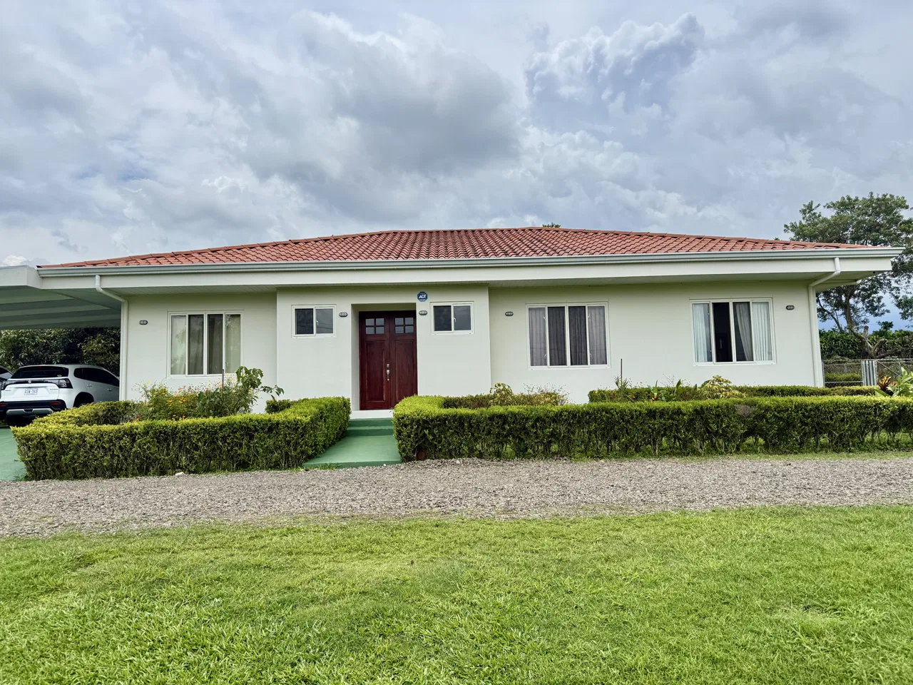 Multi-Home Estate with Endless Possibilities Just 13 Minutes from the Airport, photo 6