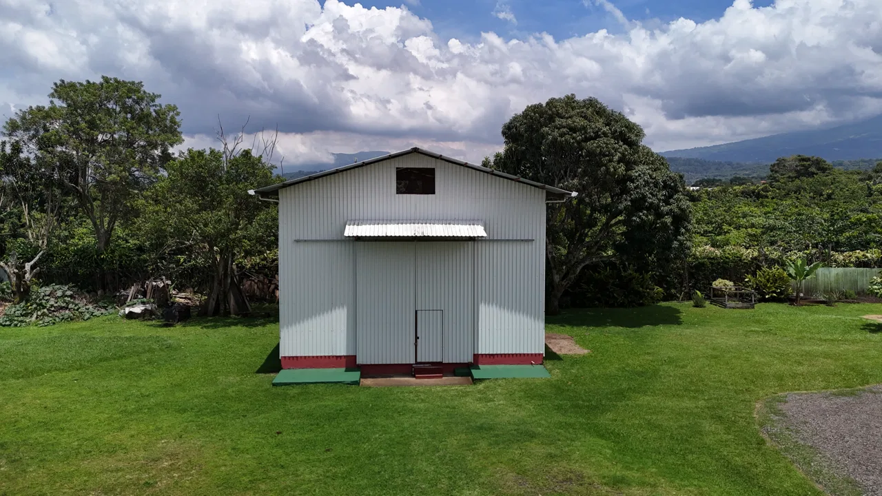 Multi-Home Estate with Endless Possibilities Just 13 Minutes from the Airport, photo 8