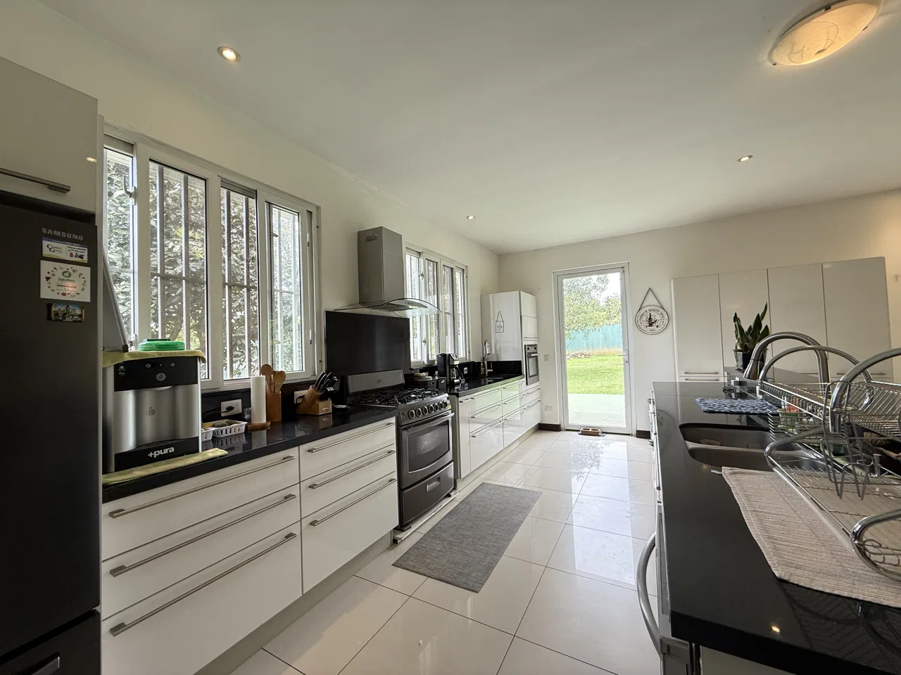 Multi-Home Estate with Endless Possibilities Just 13 Minutes from the Airport, photo 10