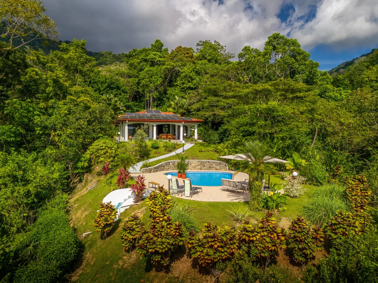 VILLA ALLAMANDA PROPERTY WITH THREE BEDROOM, AND SUNSET VIEWS, IN TRES RIOS – 4.4 ACRES