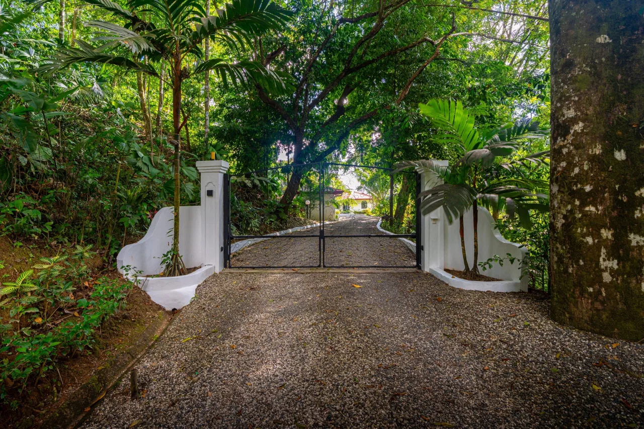 VILLA ALLAMANDA PROPERTY WITH THREE BEDROOM, AND SUNSET VIEWS, IN TRES RIOS – 4.4 ACRES, photo 5